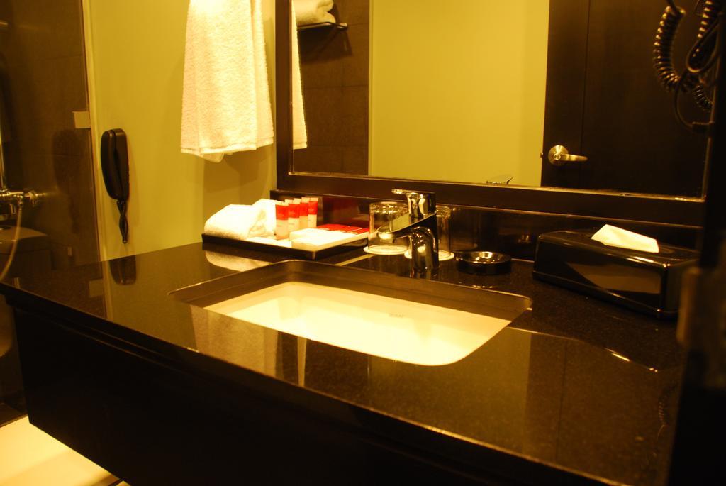 Amelie Hotel Manille Extérieur photo